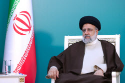 '헬기추락' 이란 대통령 누구?…사망시 승계는?
