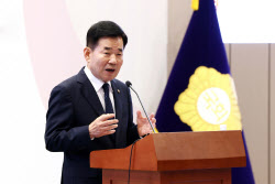 "지금 정치는 후진적" 떠나는 김진표 국회의장의 작심발언