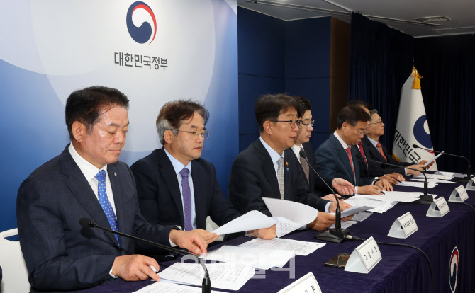 정부, 1기 신도시 통합 재건축 선도지구 규모·기준 발표                                                                                                                                             