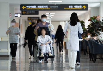 성균관의대 교수 비대위, 매주 금요일 휴진 결정