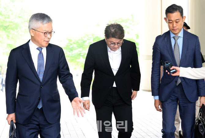 김호중, '고개 숙이며 영장심사 출석'                                                                                                                                                     