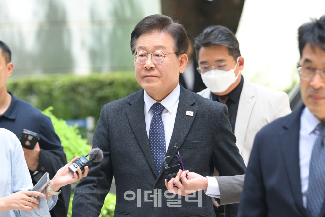 1심 속행 공판 출석하는 이재명 대표                                                                                                                                                                