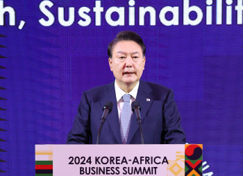 尹 "아프리카와 핵심광물 파트너십으로 자원협력 확대되길"