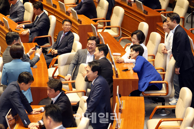 22대 국회 첫 본회의 기념                                                                                                                                                                          