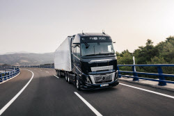 볼보트럭, 신형 FH16 공개…연비 효율성 5% 향상
