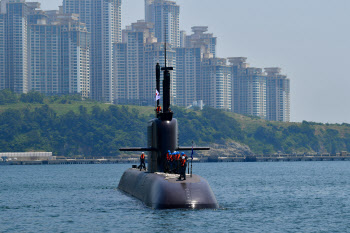 北도발시 확실한 응징…해군, SLBM 탑재 안무함 훈련 공개