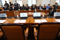 [포토]행안위 첫 회의, '여당 불참'                                                                                                                                                             