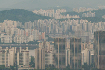 '서울만 무섭게 오른다' 아파트 값 양극화 심화