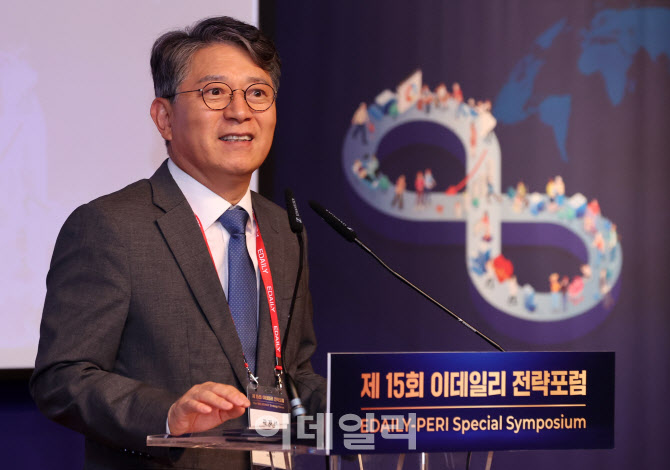 만찬 환영사하는 곽재선 KG·이데일리 회장                                                                                                                                                          