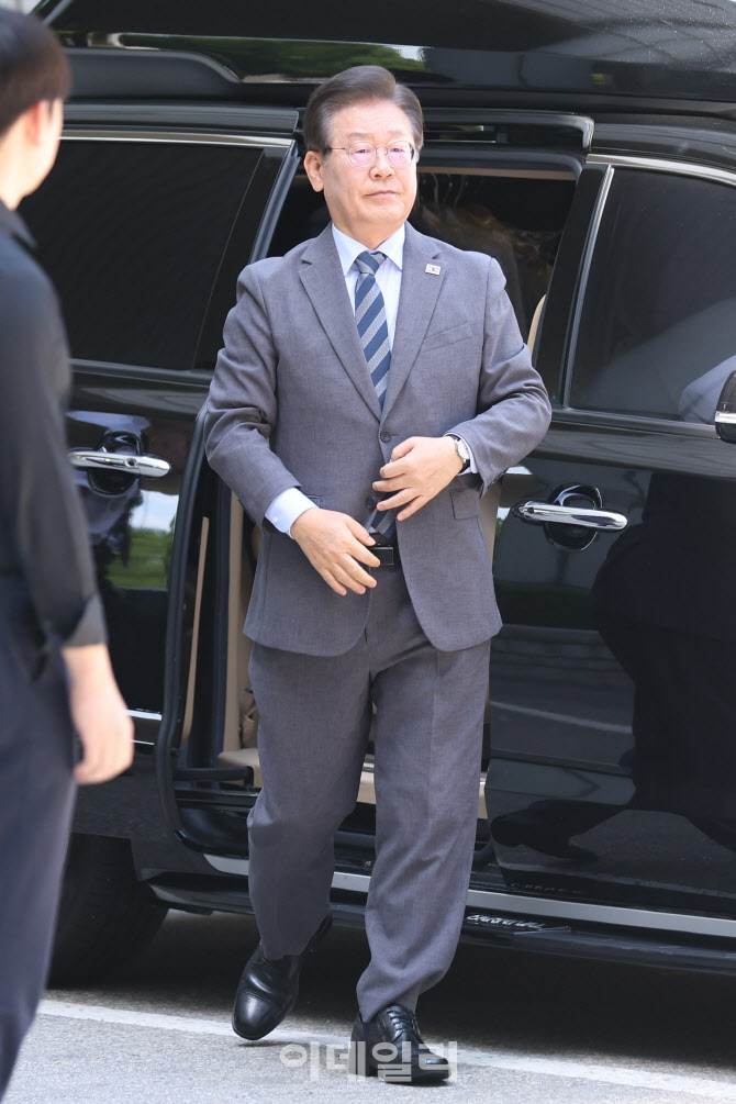 이재명 대표, '대장동 배임·성남FC 뇌물' 공판 출석                                                                                                                                       