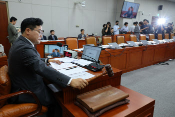 여야 대치 속 대통령실, 운영위 업무보고 불참