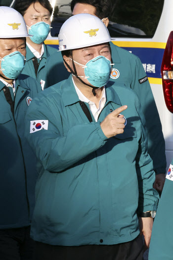 화성 화재현장 찾은 尹 "원인 철저히 감식…재발 방지에 만전"(종합)