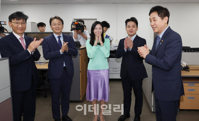 디지털금융정책관 찾은 김주현 금융위원장                                                                                                                                                           
