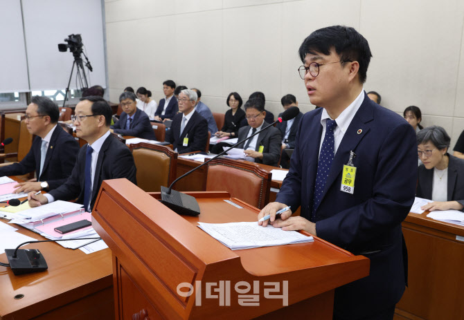 복지위, '답변하는 임현택 회장'                                                                                                                                                          