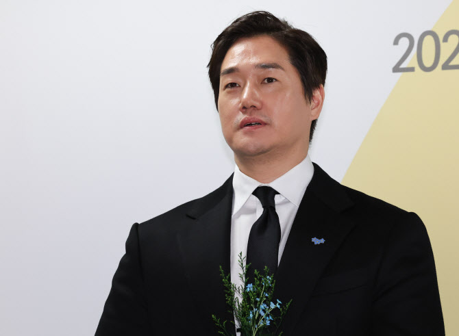 위촉 소감 말하는 유지태                                                                                                                                                                                 