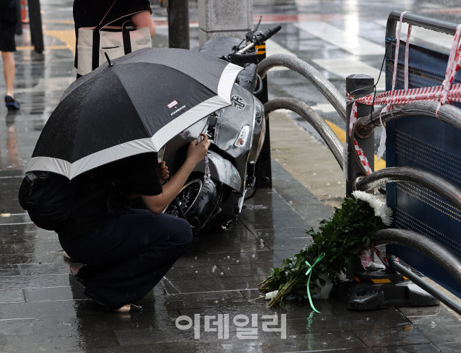 추모발길 이어지는 시청역 교통사고 현장                                                                                                                                                            