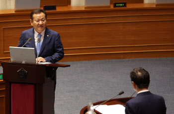 대정부질문, '답변하는 이상민 장관'