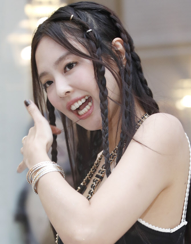 제니, 러블리 젠득이                                                                                                                                                                                     