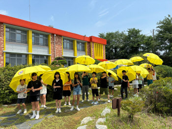 “빈 교실 조명, 소등해요…지역 어린이가 앞장서는 탄소중립”