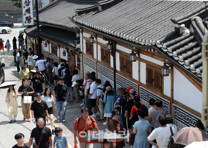 초복 앞두고, 삼계탕집 문전성시                                                                                                                                                                    