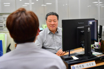 "소상공인의 버팀목" 경기신보 '맞춤형 컨설팅' 만족도 90.8점 기록