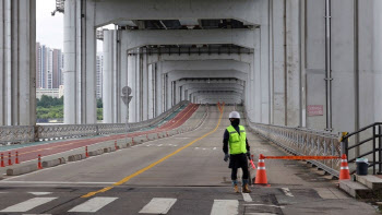 서울 잠수교 교통 통제 해제…차량·보행 모두 해제