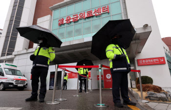 권익위 "이재명 사건, 국회의원 적용 강령 없어 종결…헬기 이송은 특혜"