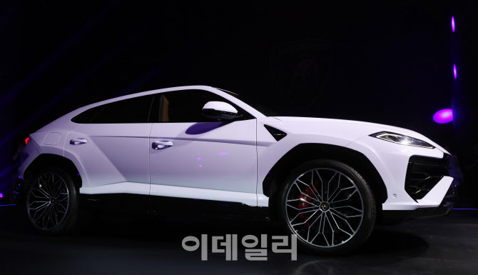 람보르기니 '우루스 SE' 출시                                                                                                                                                             
