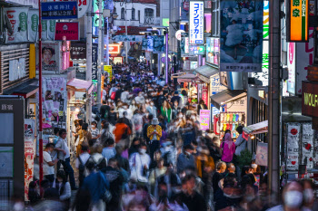 일본인 줄고 외국인 느는 日…작년 86만명 인구 감소했다