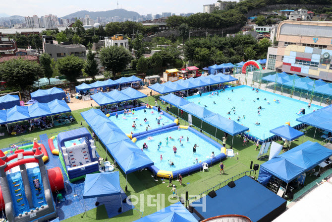  초등학교 운동장의 변신                                                                                                                                                                           