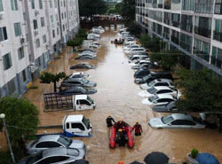 아파트 1층이 물에 침수됐다…'기록적 폭우'에 숨진 주민[그해 오늘]