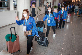 입국하는 필리핀 가사관리사