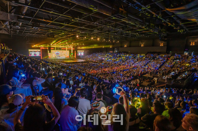 "SM·하이브만 돈 되는 것 아냐"…요즘 VC가 관심 갖는 K-팝 투자처는[마켓인... - 뉴스 썸네일 이미지