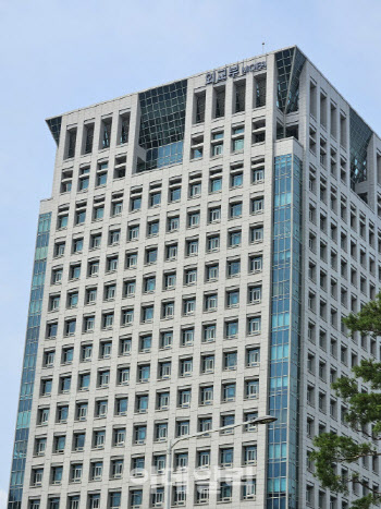 이스라엘, 팔레스타인 학교 공습에…외교부 "깊은 우려·애도"