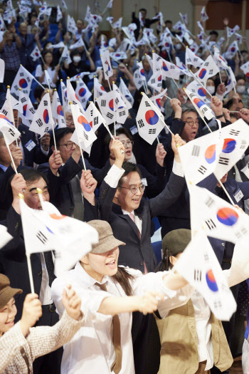 '기억_미래를 잇다' 경기도 광복절 경축식, 15일 경과원서