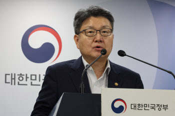 교육부 "코로나 재유행 대비한 수업·늘봄 대책 곧 마련"