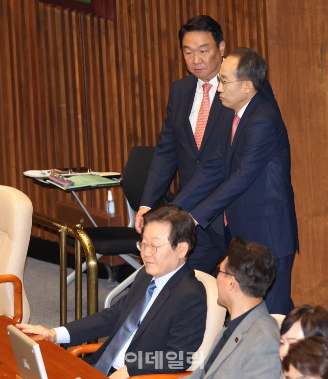 교섭단체 대표연설, '발언 준비하는 추경호 원내대표'                                                                                                                                      