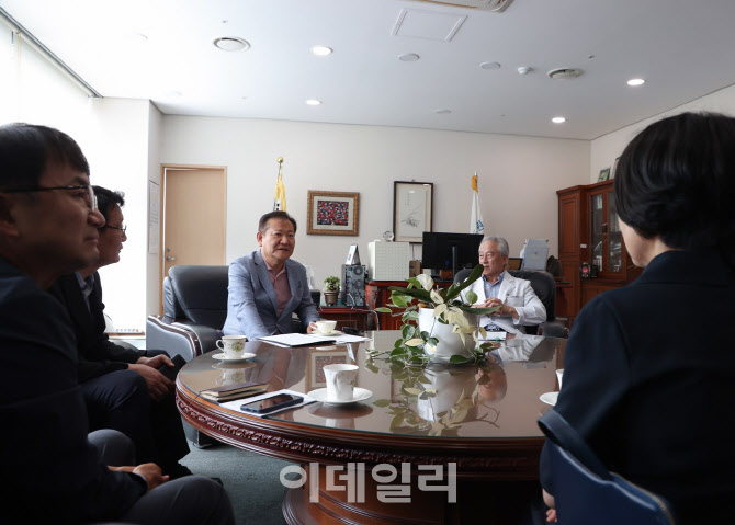 이상민 행안부 장관, 추석연휴 비상진료에 따른 애로사항 청취                                                                                                                                        