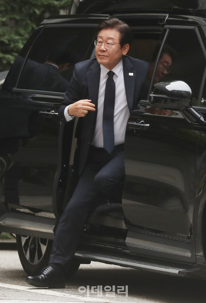  법정 향하는 이재명 대표                                                                                                                                                                          