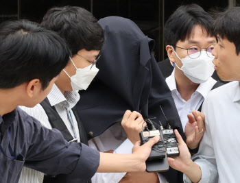 '블랙리스트' 작성 사직 전공의 구속…의정갈등 첫 사례