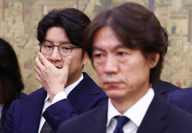 국회서 만난 홍명보·박주호                                                                                                                                                                              