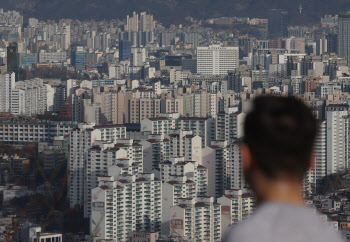 대출 규제 약발 ‘글쎄’…주담대 잔액 한 달새 6조 늘어