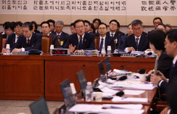 국회 법사위, '답변하는 박성재 장관'