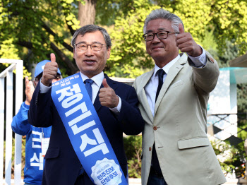 서울교육감 최보선 후보 사퇴…“진보단일, 정근식 지지”