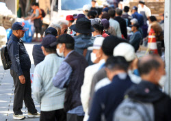 60세 이상 고령층 675만명…정년 연장 ‘가속' 붙을까