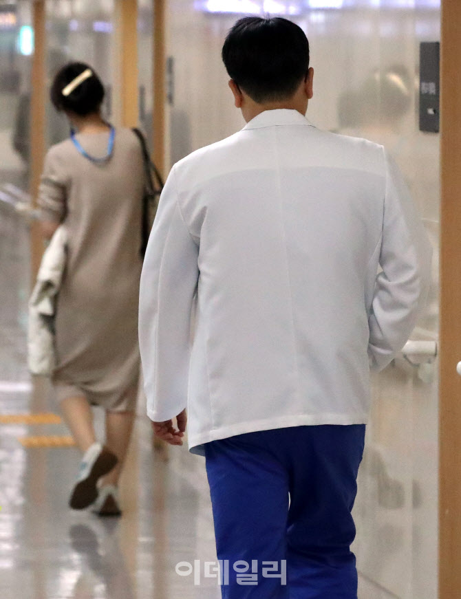 여야의정 협의체, 의학회·의대-의전원協 참여                                                                                                                                                       