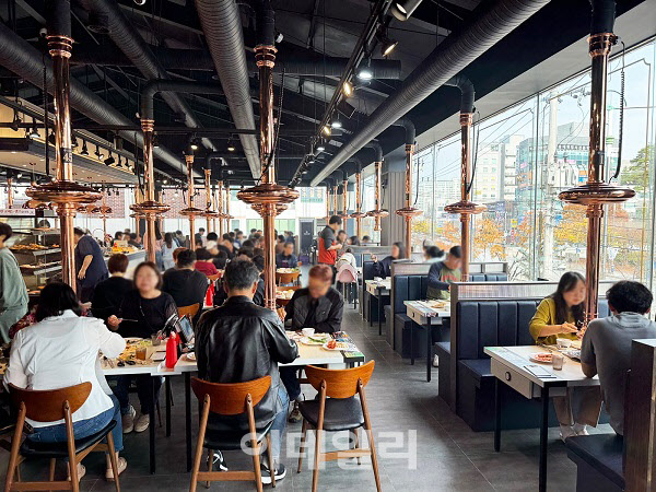 명륜진사갈비도 사모펀드에 팔린다...외식업 주인 교체 시끌[마켓인] - 뉴스 썸네일 이미지