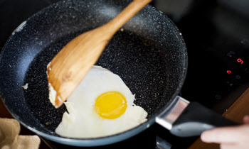 “오늘도 먹었는데…” 계란 프라이, ‘이렇게’ 먹으면 독 된다