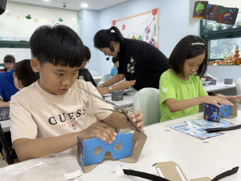 LG이노텍 ‘과학교실’, 14년간 과학 꿈나무 1만명 이상 키워