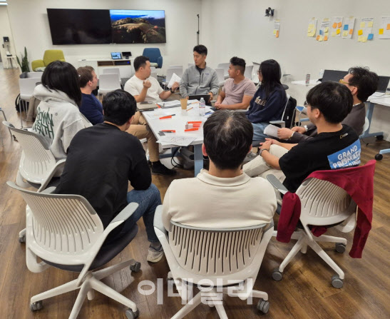 [마켓인]실리콘밸리에 몰리는 韓 기업...현지 VC의 조언은 - 뉴스 썸네일 이미지